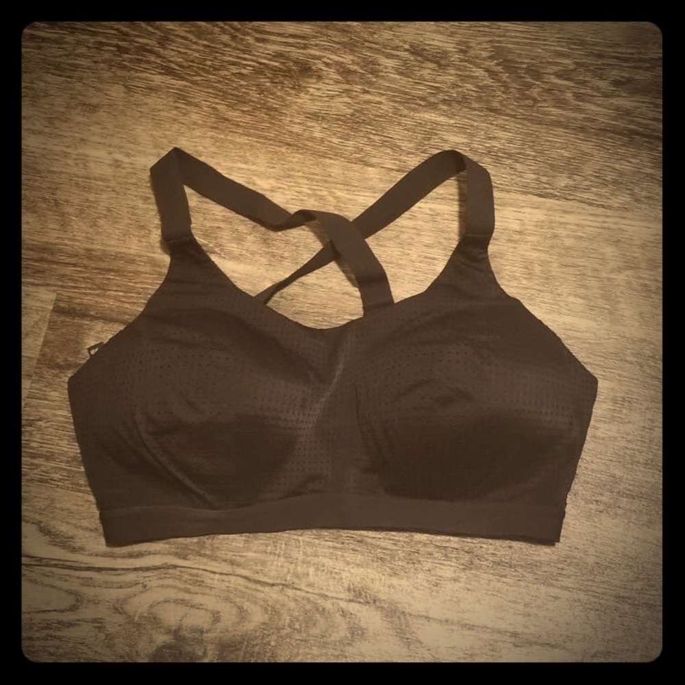 🔥 Victoria’s Secret sports bra